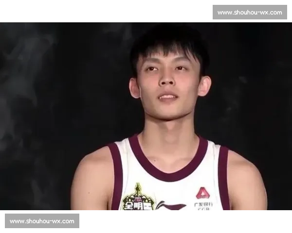 遮天蔽日！考辛斯中国行大帽徐杰 赛后击掌引热议